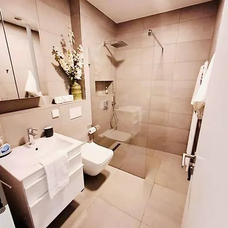 Garden View Luxury Flat With Terrace & Parking- Luxembourg