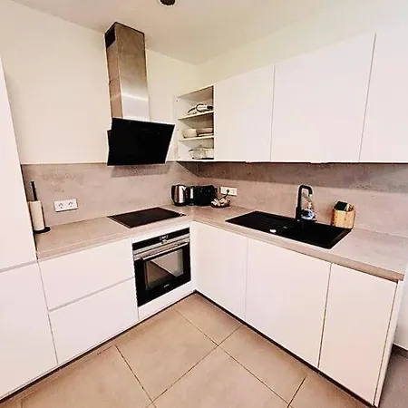 Apartment Garden View Luxury Flat With Terrace & Parking- Luxembourg