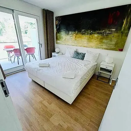 Garden View Luxury Flat With Terrace & Parking- Apartment *